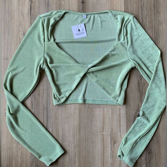Sofia's Choice - LARGE Sheer Green Long Sleeve Halter Top - Picture 4 of 10